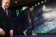 Florentino Pérez y Zinedine Zidane, el día del regreso del entrenador francés.-EL PERIÓDICO