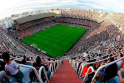 Interior del estadio de Mestalla.-VALENCIA CF