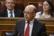 El ministro de Hacienda, Cristóbal Montoro, en el Congreso de los Diputados, en un imagen de archivo.-PACO CAMPOS