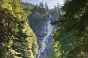 Una imagen de las cataratas de Shannon Falls, en Canadá, donde los tres youtubers perdieron la vida.  /-GREGORY SIMPSON