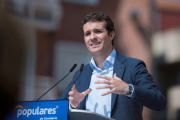 Pablo Casado, durante el acto de este sábado en Torrelavega.-EFE