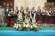 Autoridades municipales y reales, acompañados del pregonero, animaron a todos a disfrutar de las fiestas.-G. G.