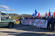 Funcionarios de prisiones de CCOO, UGT y ACAIP cortan el acceso a la prisión malagueña de Alahurín de la Torre.-