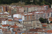 Imagen aérea de la ciudad de Burgos con la iglesia de San Gil al fondo.-RAÚL G. OCHOA