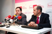 El coordinador autonómico de UPyD, Rafael Delgado, y el coordinador local en Valladolid, César Tuquero-Ical