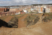 Cerro de San Isidro donde se deberá acometer un movimiento de tierras para eliminar los desniveles más pronunciados.-RAÚL G. OCHOA