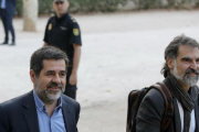 Jordi Sánchez y Jordi Cuixart llegan a la Audiencia Nacional.-JOSÉ LUIS ROCA