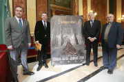 José Antonio Antón, Javier Lacalle, Víctor Cámara, portavoz de la Junta de Semana Santa, y López Santidrián.-RAÚL G. OCHOA