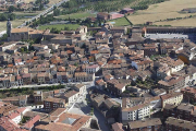 Vista aérea de Lerma, que pretende construir un centro de referencia comarcal.-ICAL