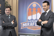 Martínez ySancho posan en la presentación del CBMiraflores, en septiembre de 2015.-MARÍA GONZÁLEZ / CB MIRAFLORES