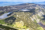 Vista aérea de las Lagunas Glaciares de Neila.-ECB