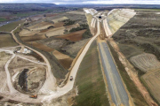 Imagen de ayer de la obra que se está ejecutando en el túnel de las Calbezadas, en Estépar.-ISRAEL L. MURILLO