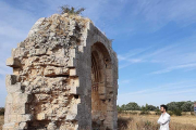 El equipo del arquitecto Agustín Herrero ha sido el redactor del proyecto de mejora del arco de San Miguel.-ECB