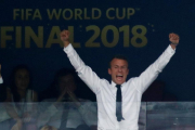 Macron celebra la victoria de Francia en el Mundial.-DAMIR SAGOLJ / REUTERS