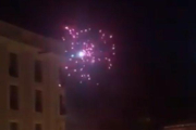 Cohete lanzado por los manifestantes contra el helicóptero de los Mossos.-