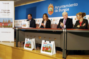 Fernando Ponzán, Carolina Blasco, Méndez Pozo y Emiliana Molero durante la presentación de Creemos en Burgos.-ECB