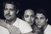 El 'instagramer' se ha colado en una imagen hoy impensable, junto al matrimonio Jolie-Pitt.-INSTAGRAM / AVERAGE ROB
