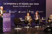 El  presidente de APD, Rafael Miranda, en un momento de su intervención con Mateos, Lacalle y Nicolás Correa.-ISRAEL L. MURILLO