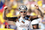 El ciclista francés Romain Bardet del Ag2r La Mondiale se impone en la 18ª etapa del Tour de Francia entre las localidades de Gap y Saint-Jean-de-Maurienne.-Foto: EFE