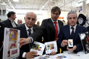 El alcalde de León, Emilio Gutiérrez, y el presidente de la Diputación, Emilio Orejas, asisten a la presentación de la oferta promocional de León en la Feria INTUR-Ical