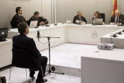 El exembajador de España en Finlandia Marcos Vega Gómez, en el juicio que se sigue en la Audiencia Nacional.-EFE / EMILIO NARANJO
