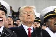 Trump el sábado en un acto deportivo de la Armada de EEUU en Filadelfia.-AFP / JIM WATSON