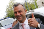 Norbert Hofer llega a la sede del ultraderechista FPO, en Viena, este domingo.-REUTERS / HEINZ-PETER BADER