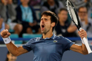 Novak Djokovic celebra su primer éxito de la temporada.-