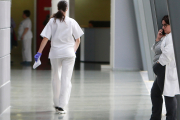 Sanitarios en el hospital de Miranda. RAUL OCHOA