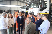 La consejera de Movilidad y Transformación Digital, María González Corral, visita el Centro de Conservación de Carreteras de Olmillos de Sasamón