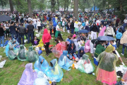 La fiesta en el parque del Parral generó este año 32.000 kilos de residuos.-ISRAEL L. MURILLO