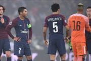 Decepción y desencanto en los rostros de los jugadores del PSG, tras ser eliminados por el Real Madrid de la Champions.-AFP / FRANCK FIFE
