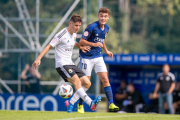 Lance del partido disputado en El Requexón. REAL OVIEDO