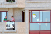 La vivienda de segunda mano tira del mercado durante el año 2015.-RAÚL G. OCHOA