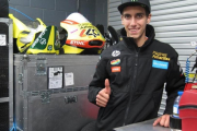 Àlex Rins, esperanzado hoy en su box de Australia.-EMILIO PÉREZ DE ROZAS / Enviado especial