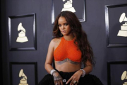 La cantante Rihanna posa en un acto de Armani Privé.-EFE
