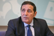 El consejero de Sanidad, Antonio María Sáez Aguado, informa sobre las novedades del programa de vacunación sistemática de Castilla y León para 2015-Ical