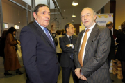 El consejero de Sanidad, Antonio María Sáez, asiste a la entrega de los premios Sanitaria 2000-Ical
