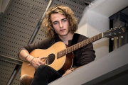 El cantante catalán interpreta el tema que representa a España en Eurovisión 2017-RICARD FADRIQUE