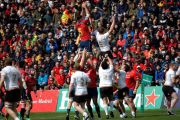 David Barrera y Erick Marks disputan el balón durante España-Alemania.-EFE / JUANJO MARTIN