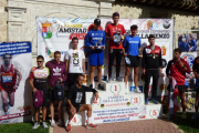 Grijalbo (1º) en el pódium de Villacienzo