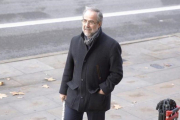 El exsecretario general de la Mesa del Parlament Pere Sol, a su llegada, este miércoles, a los juzgados.-JOAN CORTADELLAS