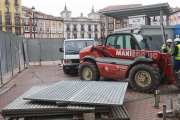 La empresa adjudicataria de las obras ha tomado posesión de la zona con las casetas para los trabajadores.-RAÚL G. OCHOA