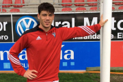 Iker Guarrotxena en su primer entrenamiento como rojillo.-