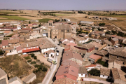 Panorámica del pueblo burgalés Padilla de Abajo, situado  en la comarca de Odra-Pisuerga.-ISRAEL L. MURILLO