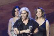 Elisa Sanz, en el momento de recoger su sexto Max la noche del lunes en el Circo Price de Madrid.-Enrique Cidoncha