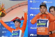 Ewan subió al podio y se puso el maillot de ganador sin las tradicionales azafatas posando con él.-AFP / EFE