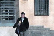Jaume Matas abandona la prisión de Segovia tras serle concedido el tercer grado, el pasado 31 de octubre.-Foto: EFE/ AURELIO MARTÍN