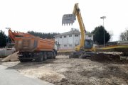 Operarios trabajan en las obras de la depuradora de aguas.-RAUL G. OCHOA