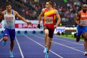Hortelano entra por delante de Gemili y Martina en su semifinal de 200 de este miércoles en Berlín. /-AFP / TOBIAS SCHWARZ
